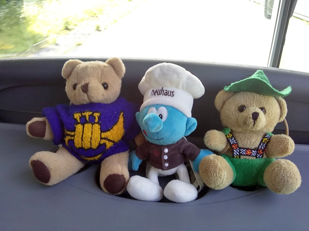 Barney and friends on the coach b